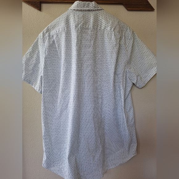 Michael Kors Mens Classic Fit Geometric Print Short Sleeve Button Shirt Size L - Picture 7 of 7